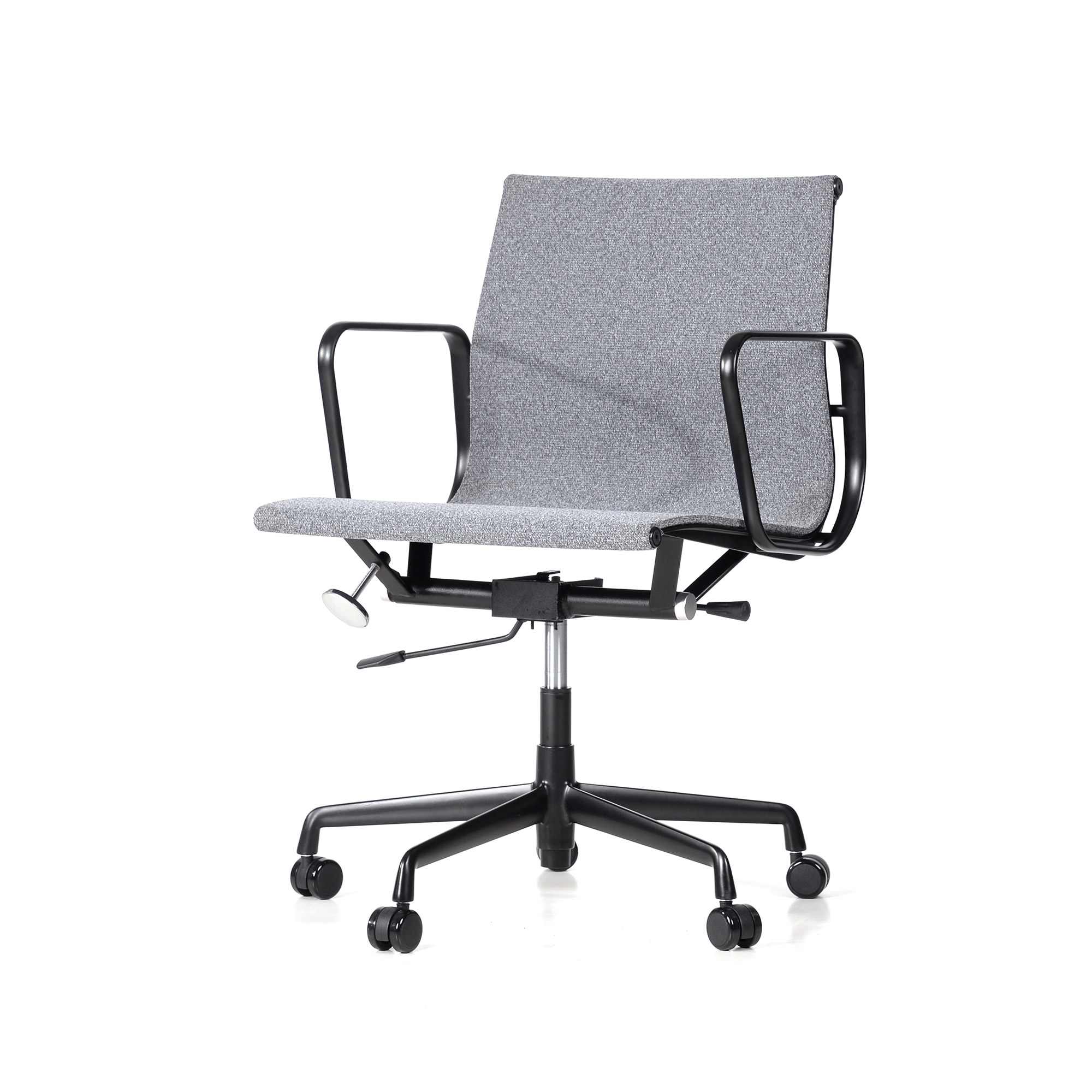 Charles Eames style, Krzeslo biurowe EA117 Fabric Mesh black base jasnoszary